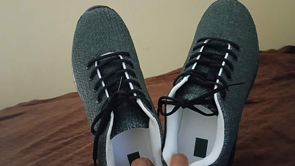 Men’s athletic shoes