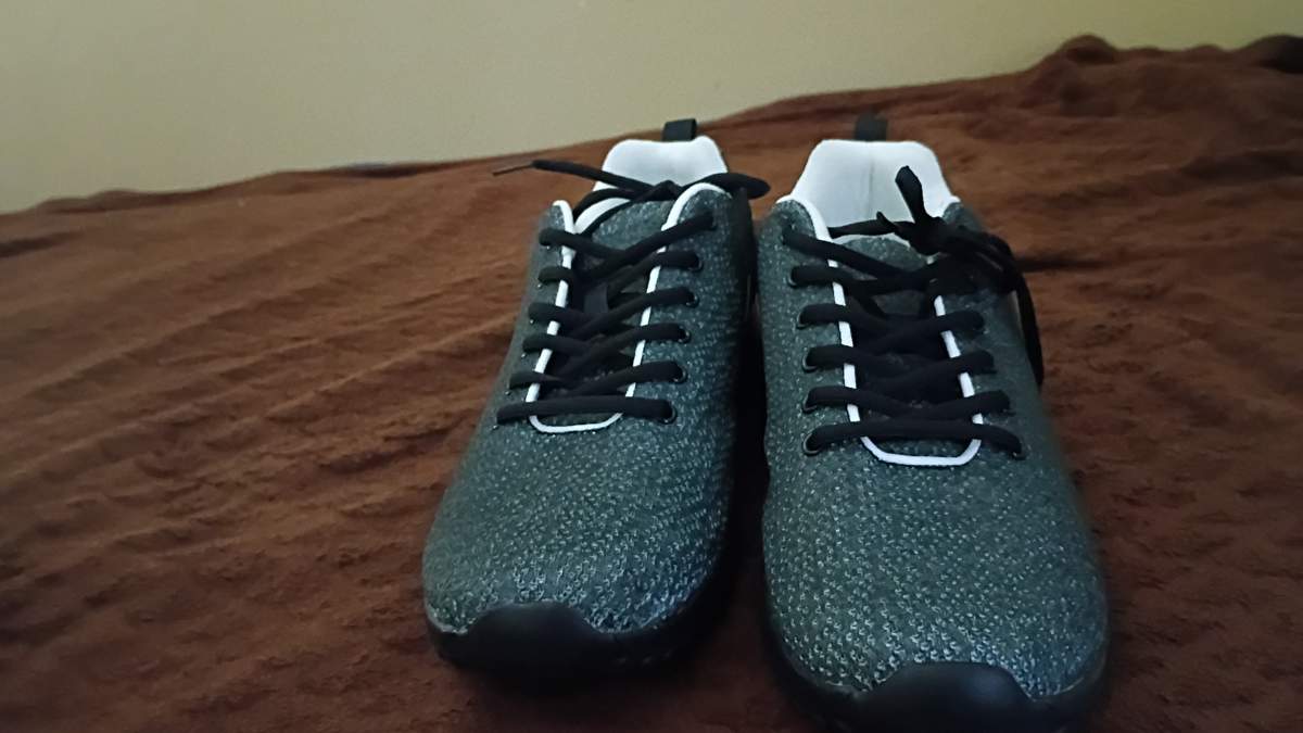 Men’s athletic shoes